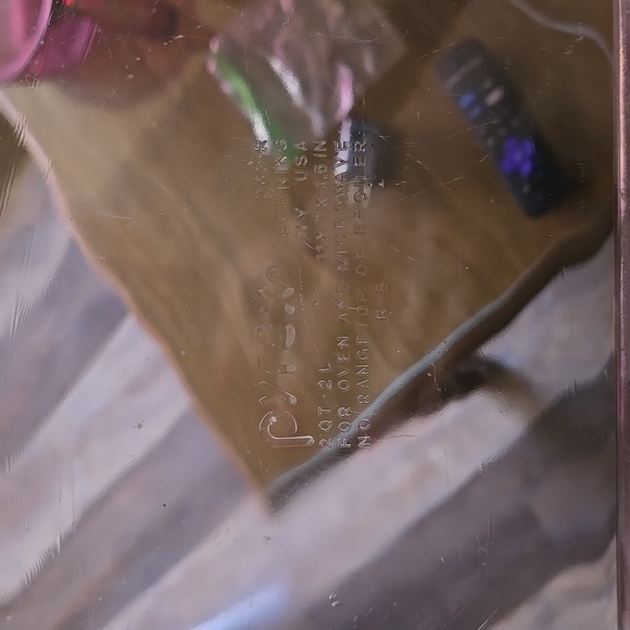 PYREX Corning VISIONS Cranberry 2 Quart Casserole 11ร7 Casserole - Picture 2 of 2